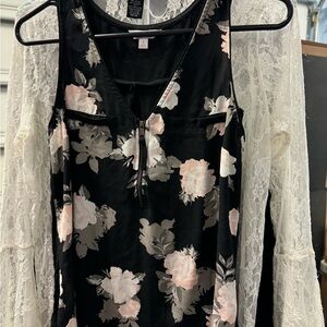Candies blouse tank size small black and flower